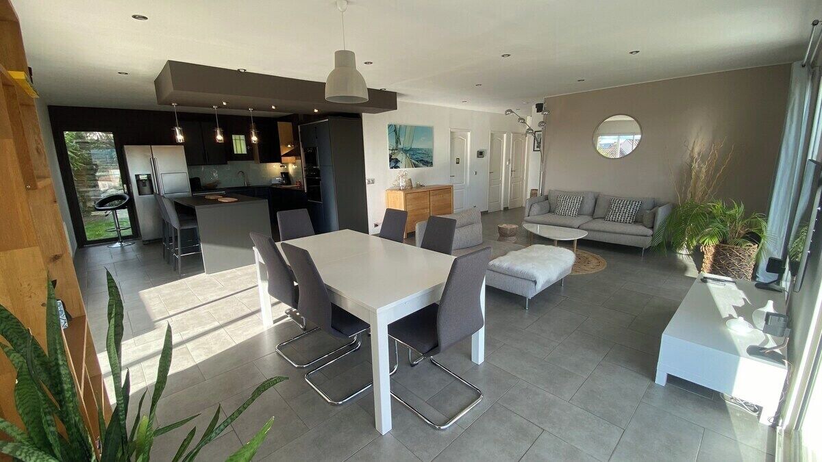 Photo of Livingroom in Montbazin