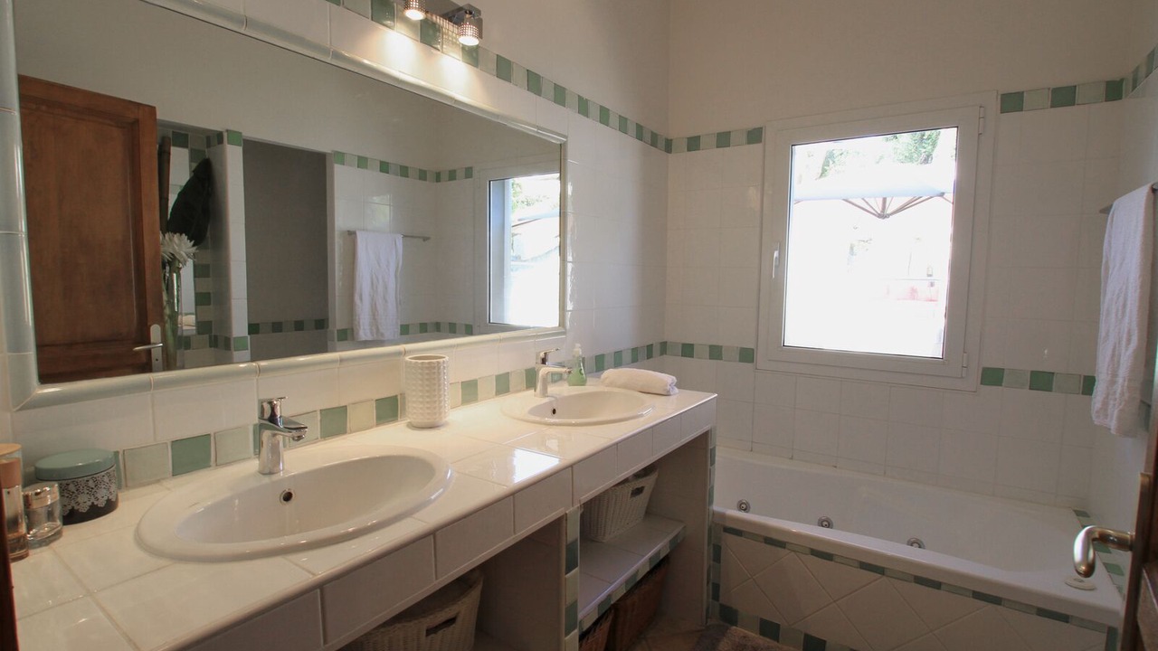 Photo of Bathroom in Molini