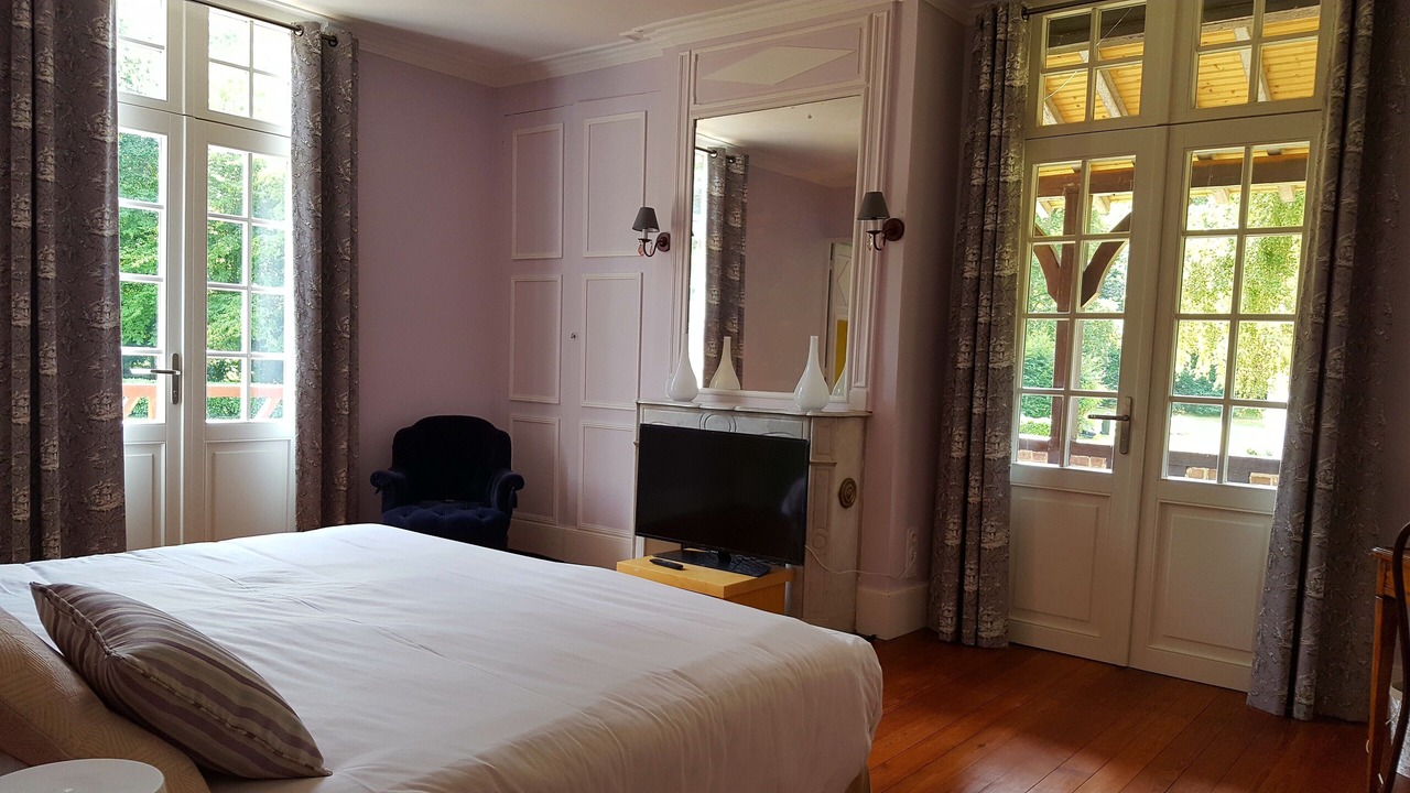 Photo of Bedroom in Les Baux-Sainte-Croix