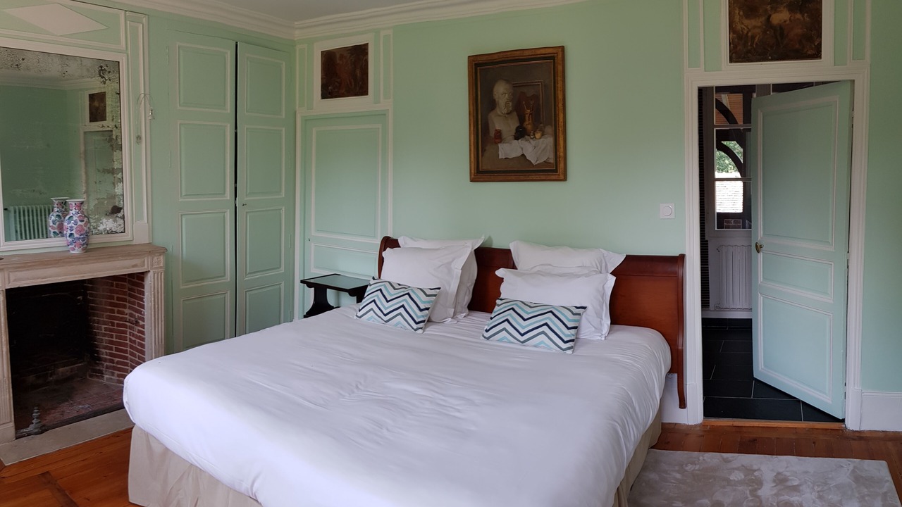 Photo of Bedroom in Les Baux-Sainte-Croix