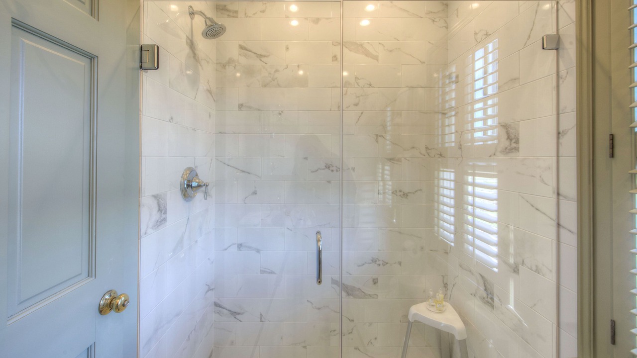 Photo of Bathroom in Orange