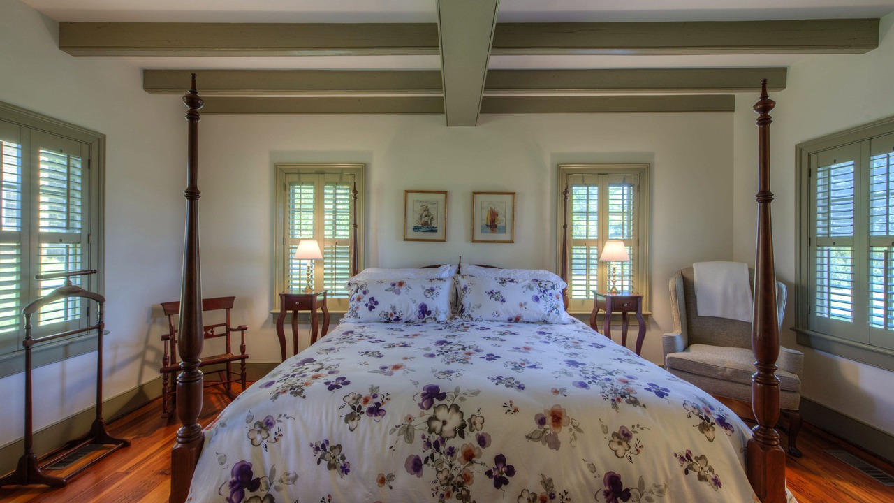 Photo of Bedroom in Orange