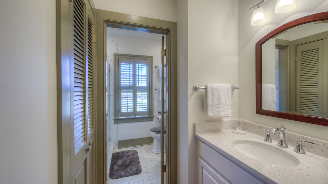 Photo of Bathroom in Orange