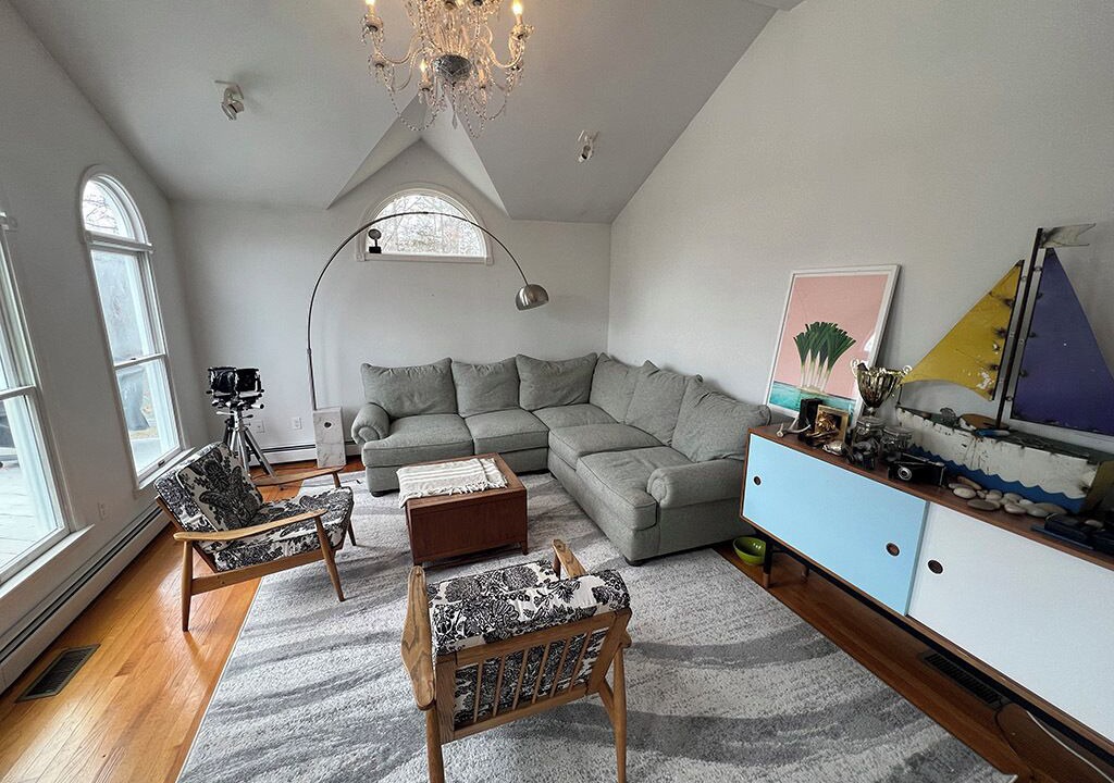 Photo of Livingroom in East Patchogue