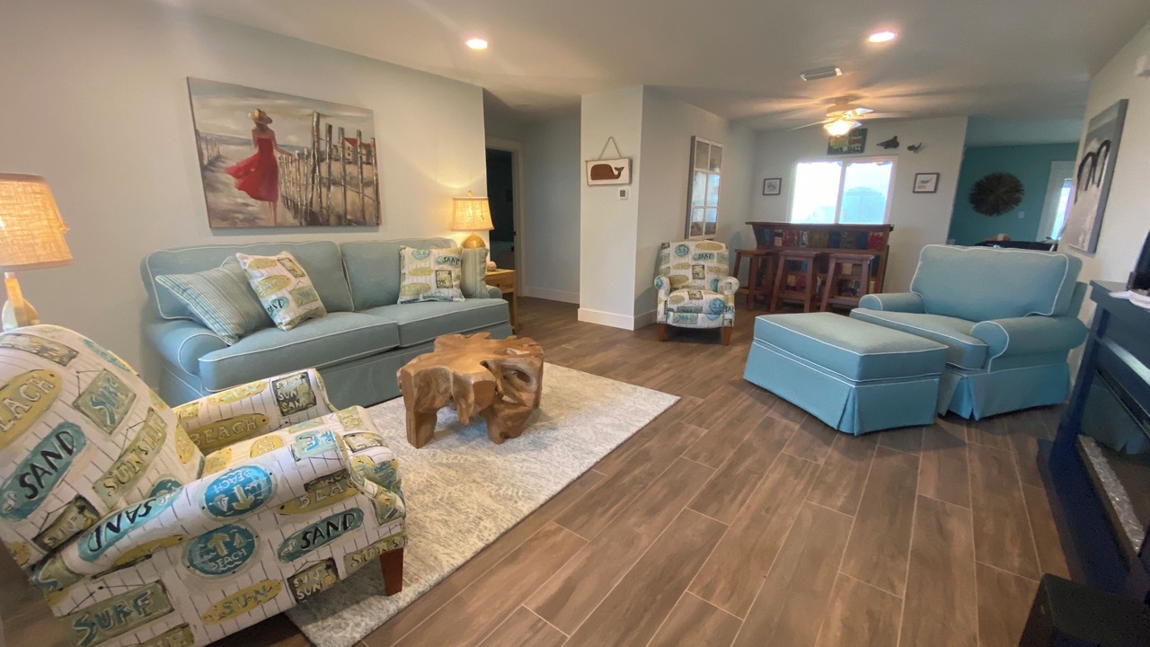 Photo of Livingroom in Hudson Beach Estates