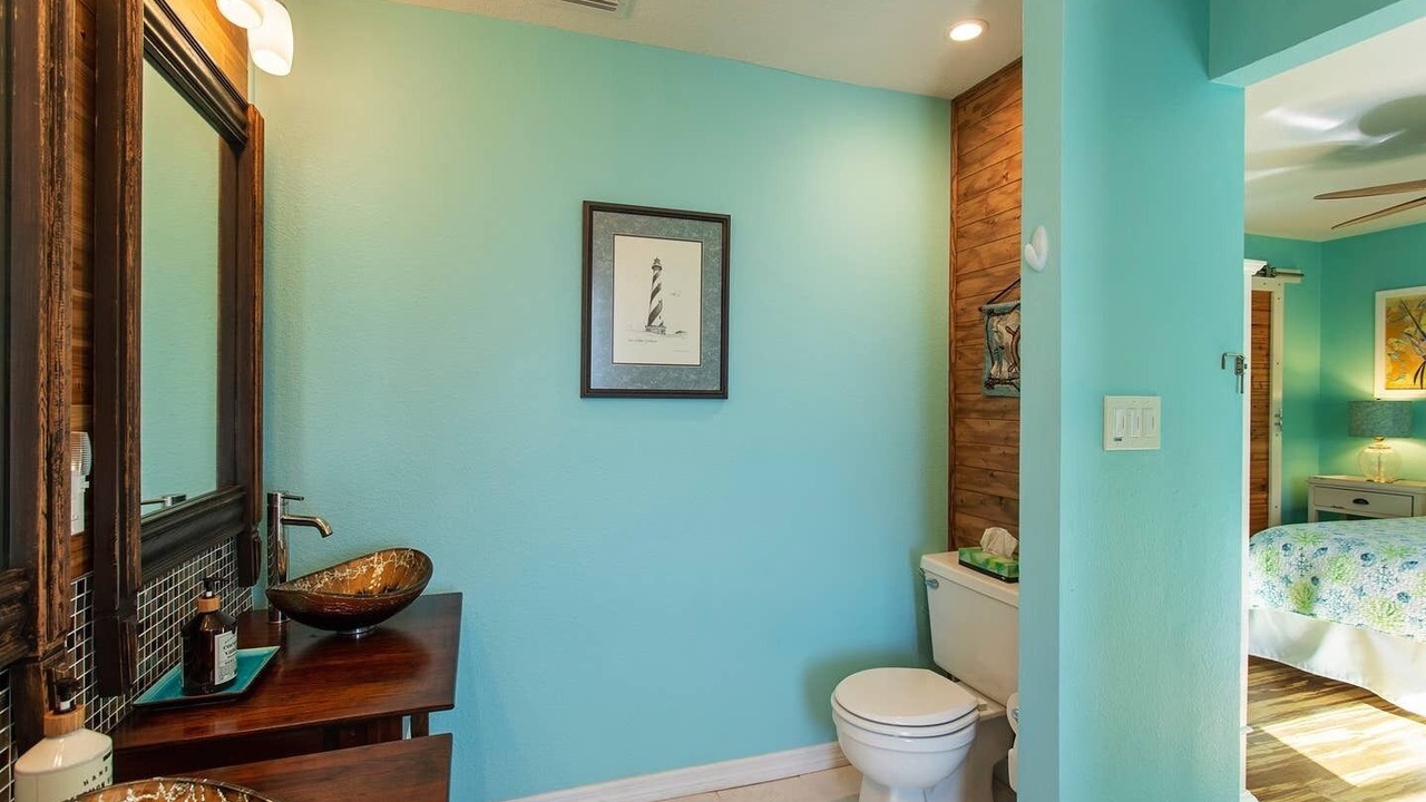 Photo of Bathroom in Hudson Beach Estates