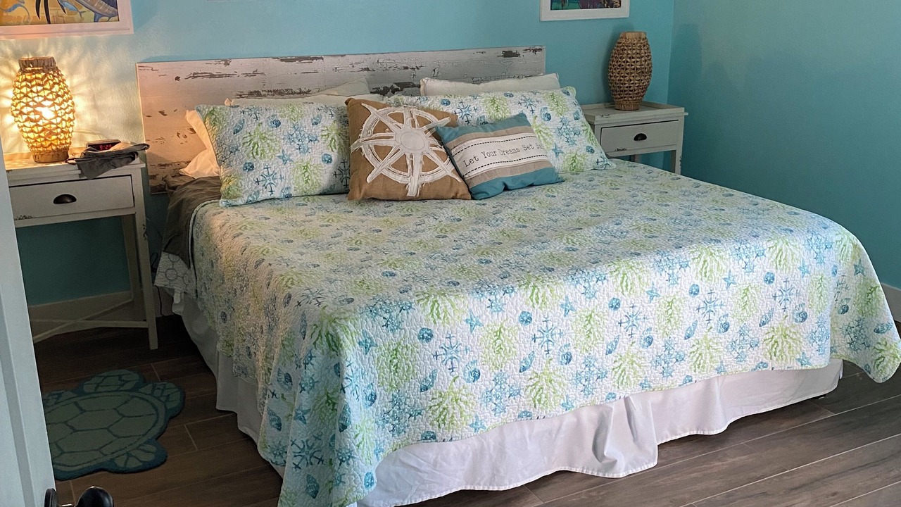 Photo of Bedroom in Hudson Beach Estates