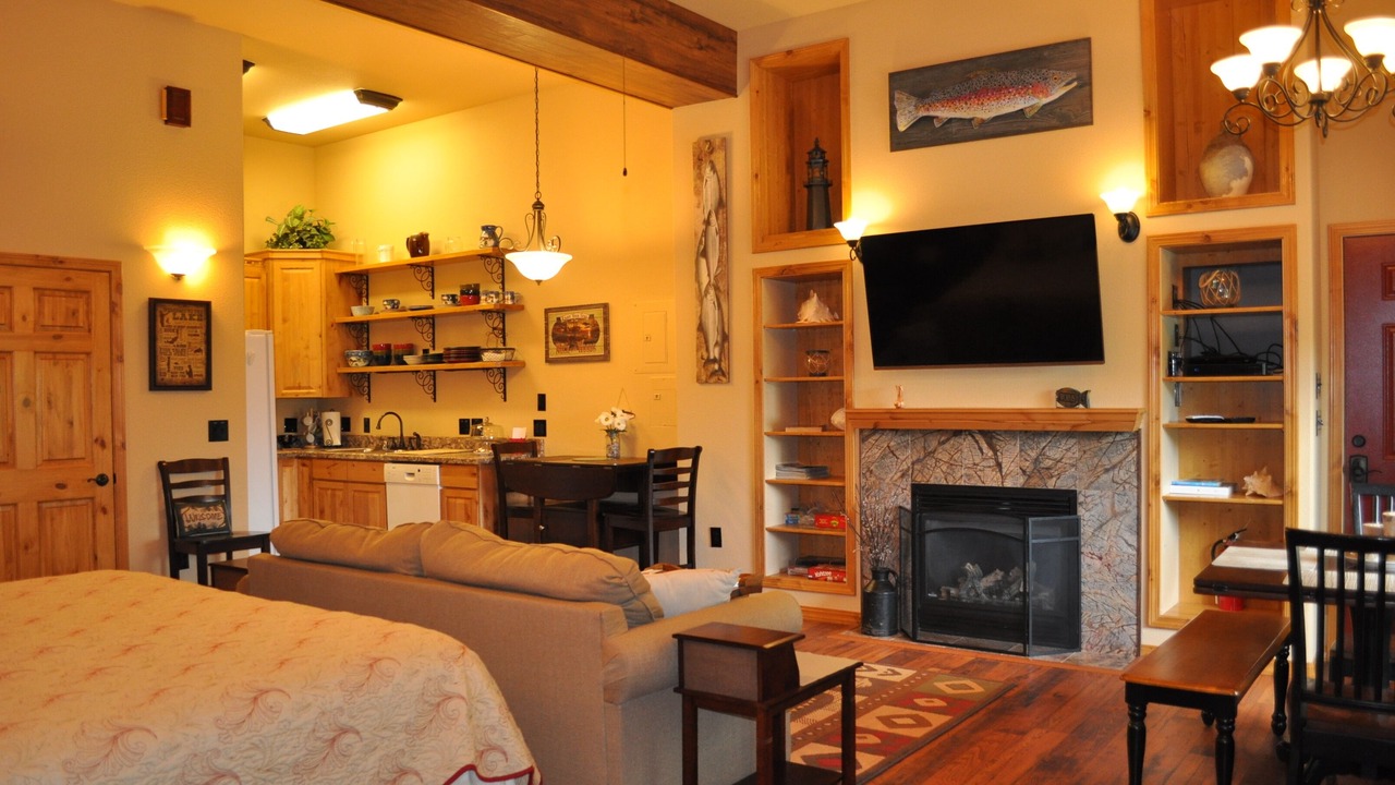 Photo of Livingroom in Gateway