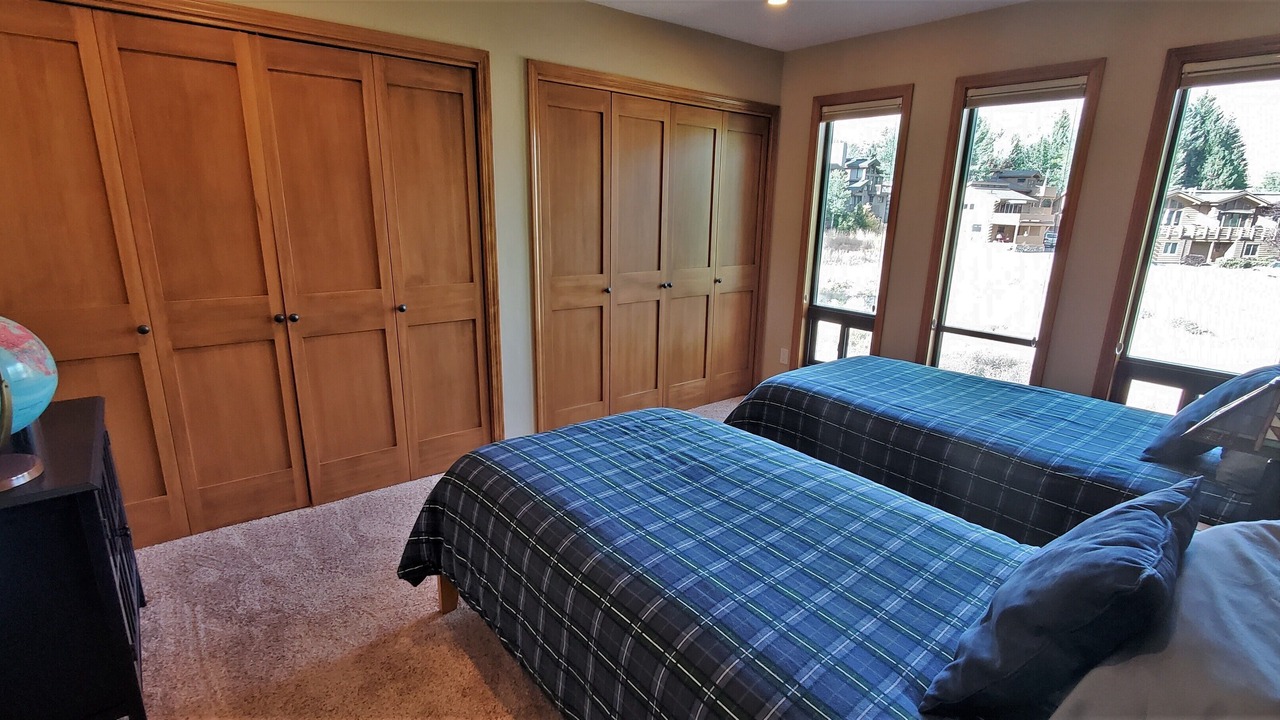 Photo of Bedroom in Warm Springs