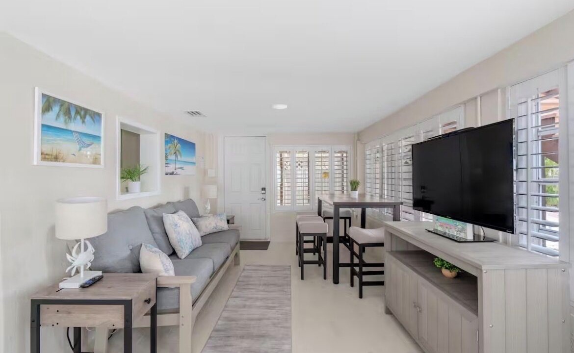 Photo of Livingroom in Fort Myers Beach