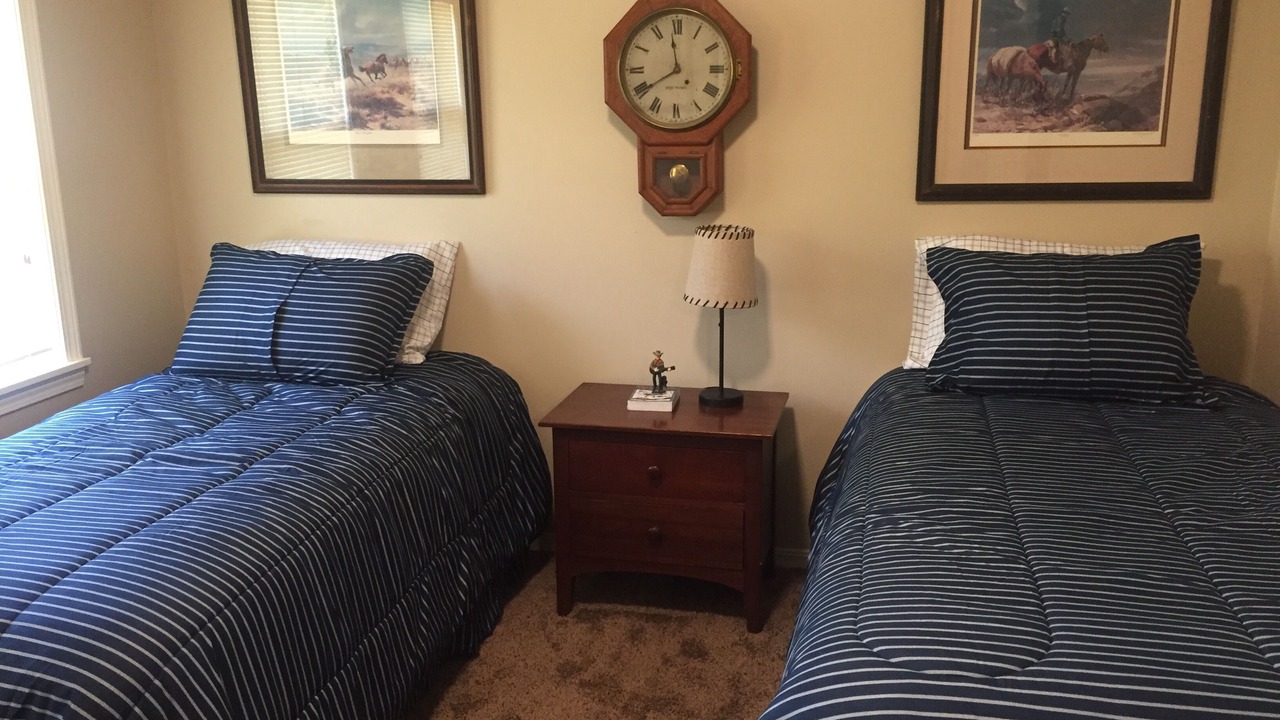 Photo of Bedroom in Halfway