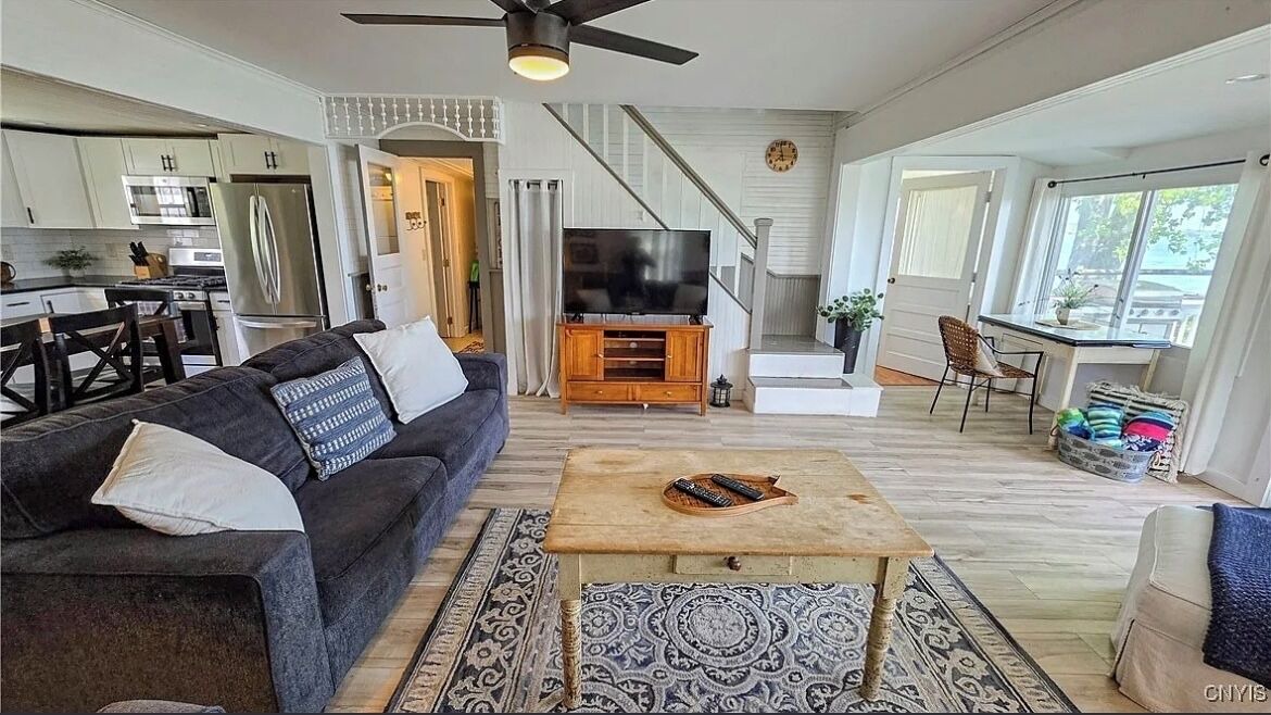 Photo of Livingroom in Auburn