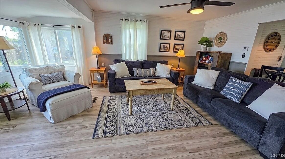 Photo of Livingroom in Auburn