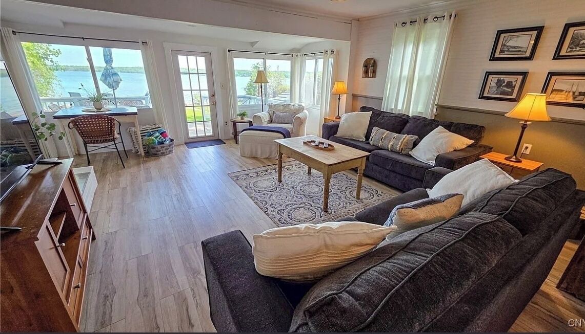 Photo of Livingroom in Auburn