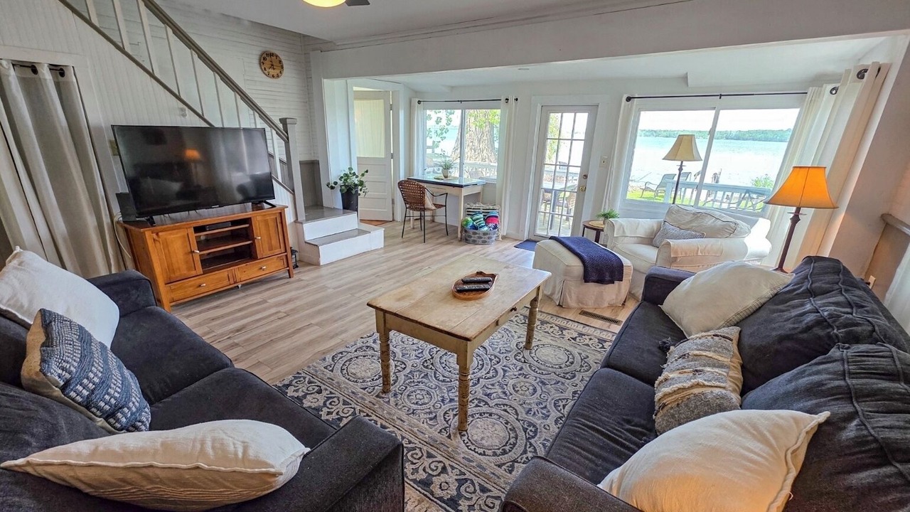 Photo of Livingroom in Auburn