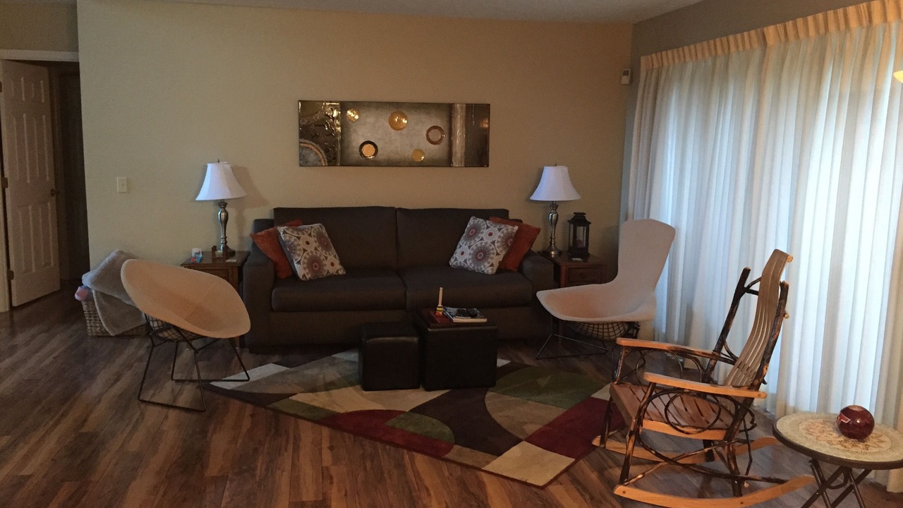 Photo of Livingroom in Downtown Eastside