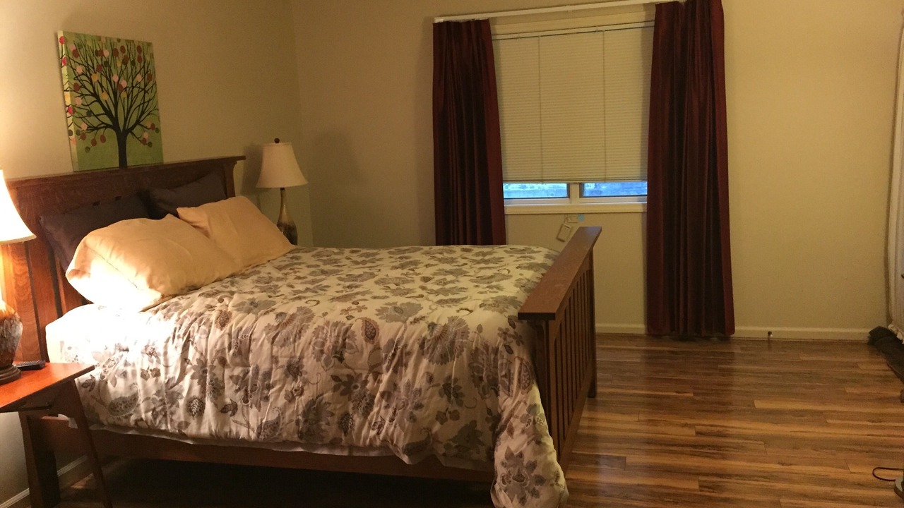 Photo of Bedroom in Downtown Eastside