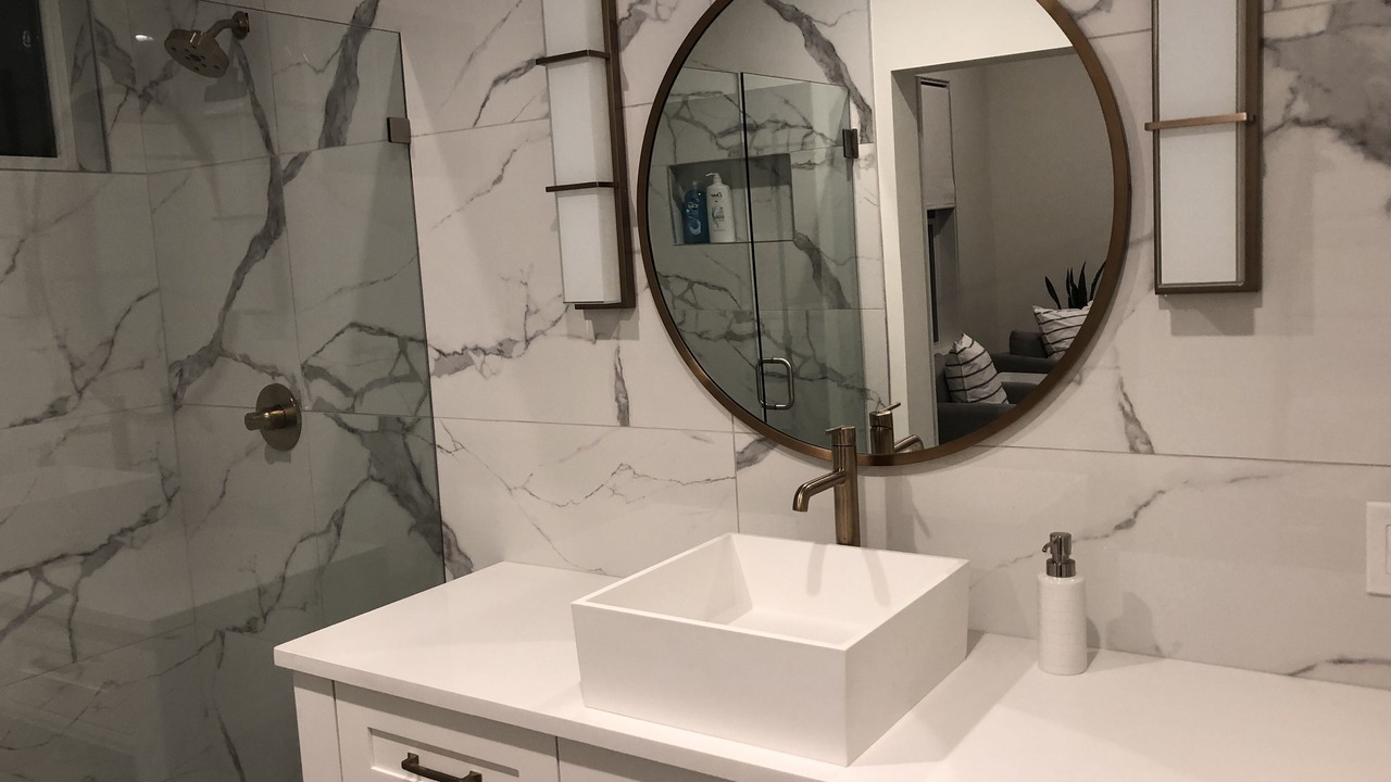 Photo of Bathroom in Garden City