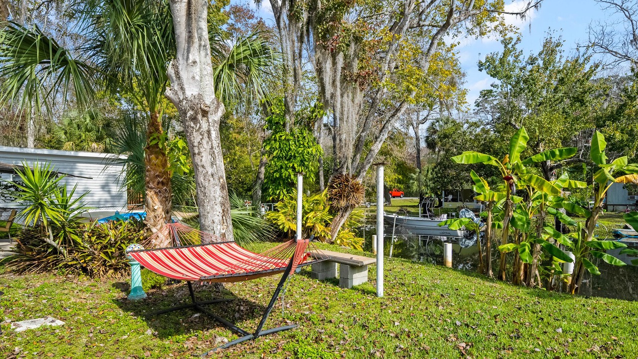 Photo of Outdoor in Weeki Wachee Gardens
