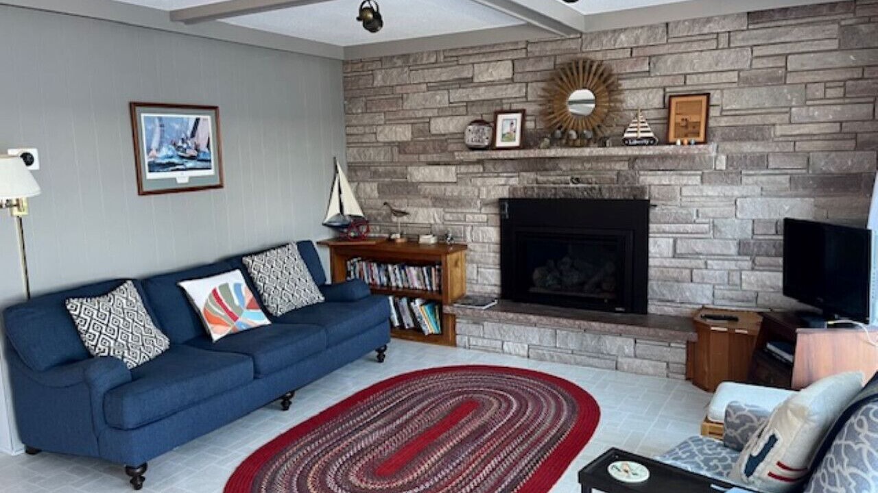 Photo of Livingroom in Skaneateles