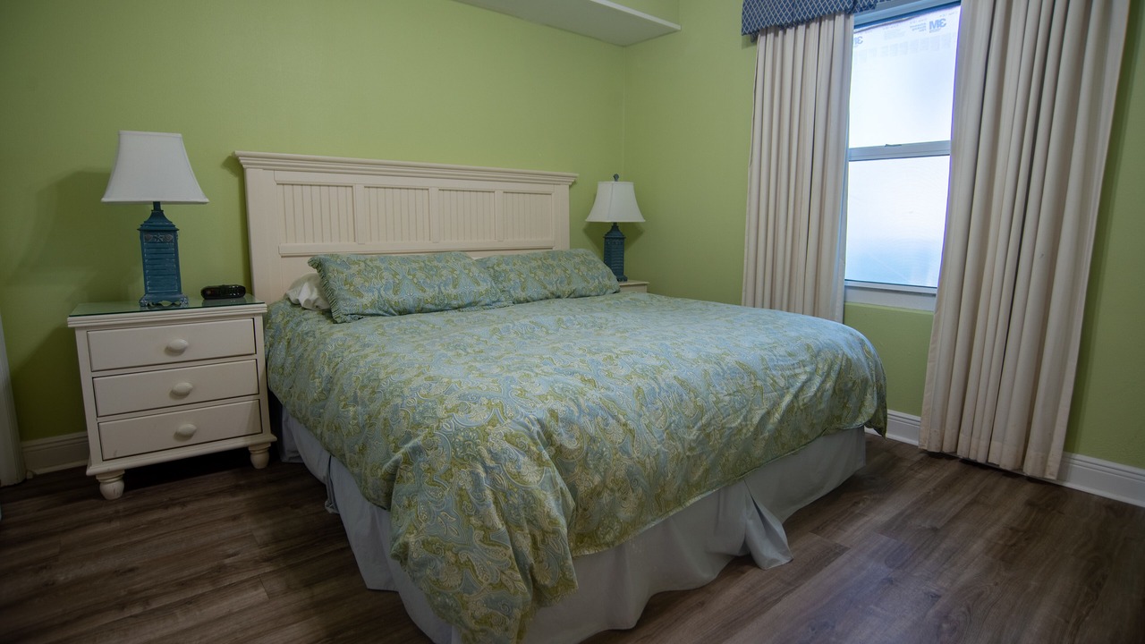 Photo of Bedroom in Miramar Beach