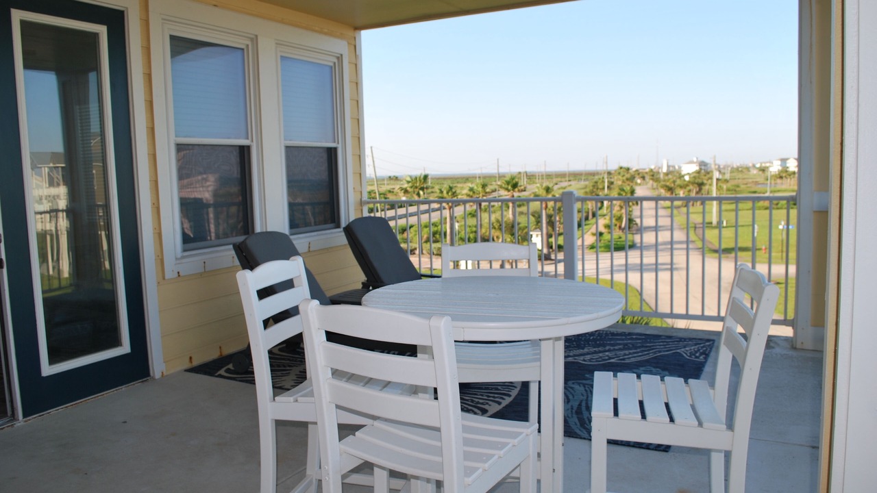 Photo of Patio Balcony in Red Fish Cove