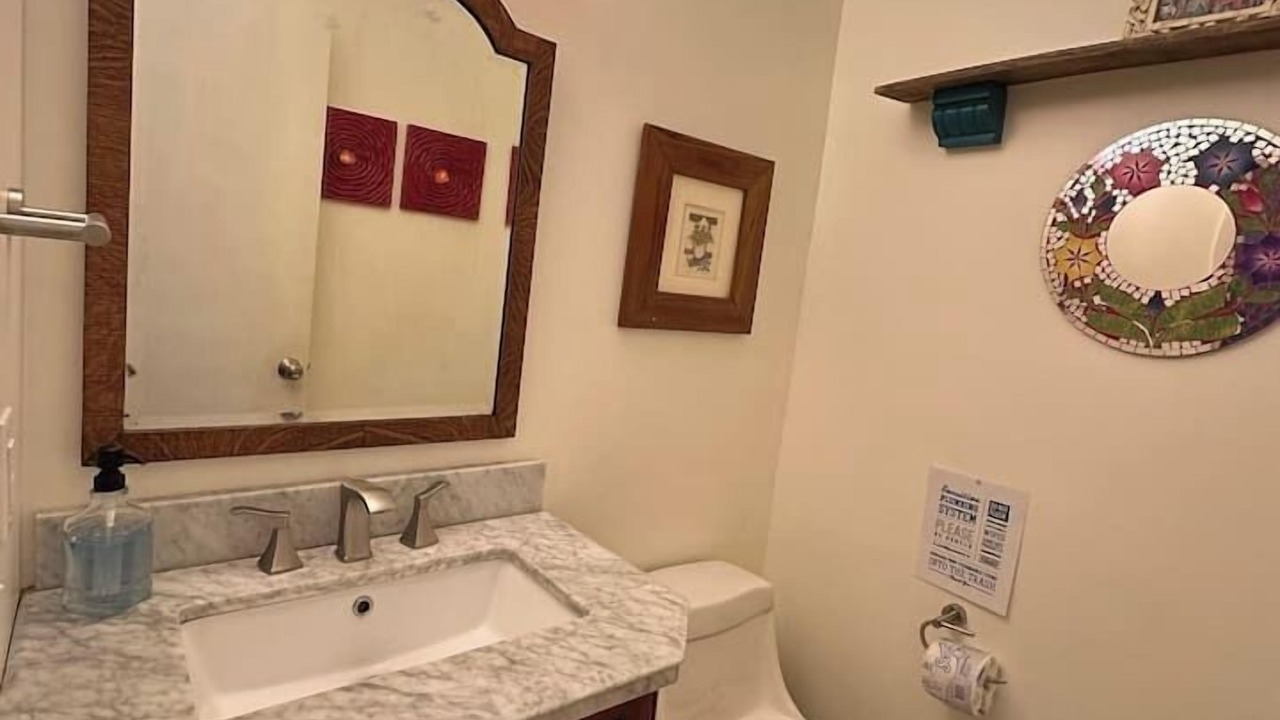 Photo of Bathroom in Naples