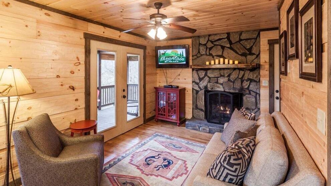 Photo of Livingroom in Ellijay