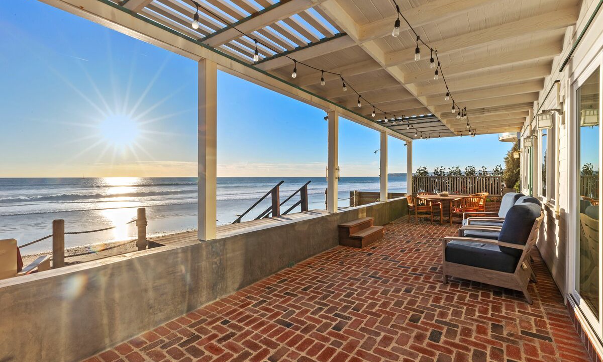 Photo of Patio Balcony in Capistrano Beach