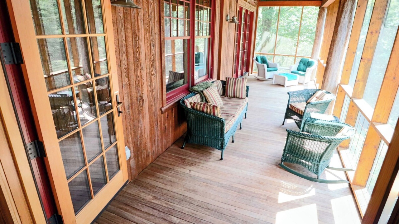 Photo of Patio Balcony in Eagles Mere