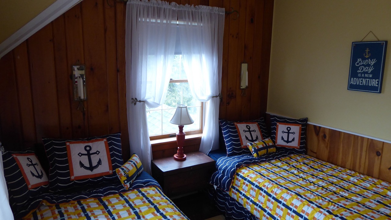 Photo of Others in De Peyster