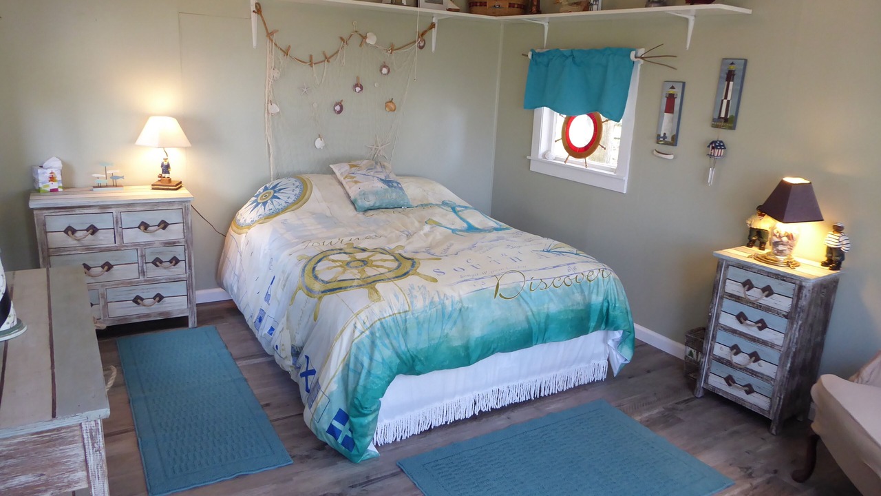 Photo of Others in De Peyster