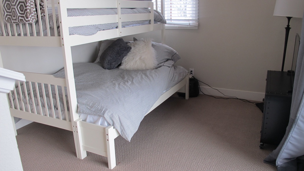 Photo of Bedroom in Highland Meadows