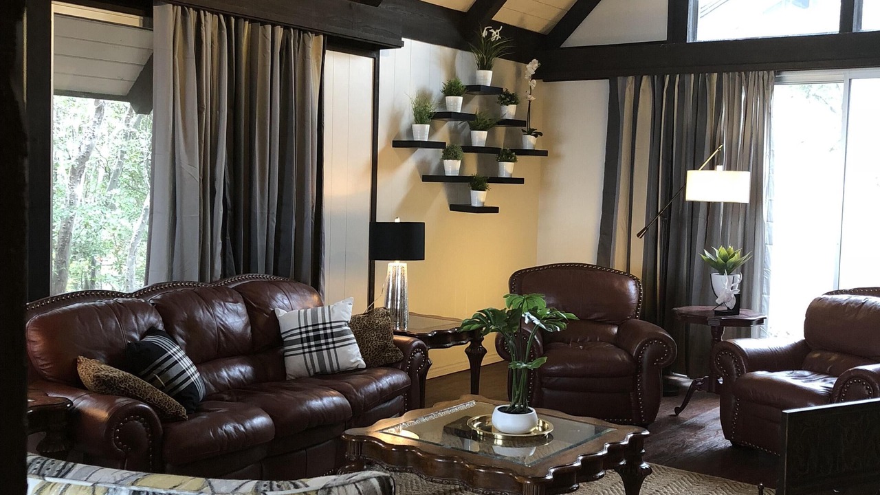 Photo of Livingroom in Lakeway