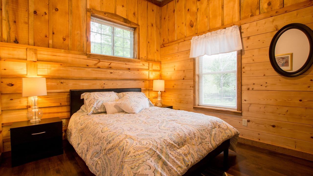 Photo of Bedroom in Oneonta
