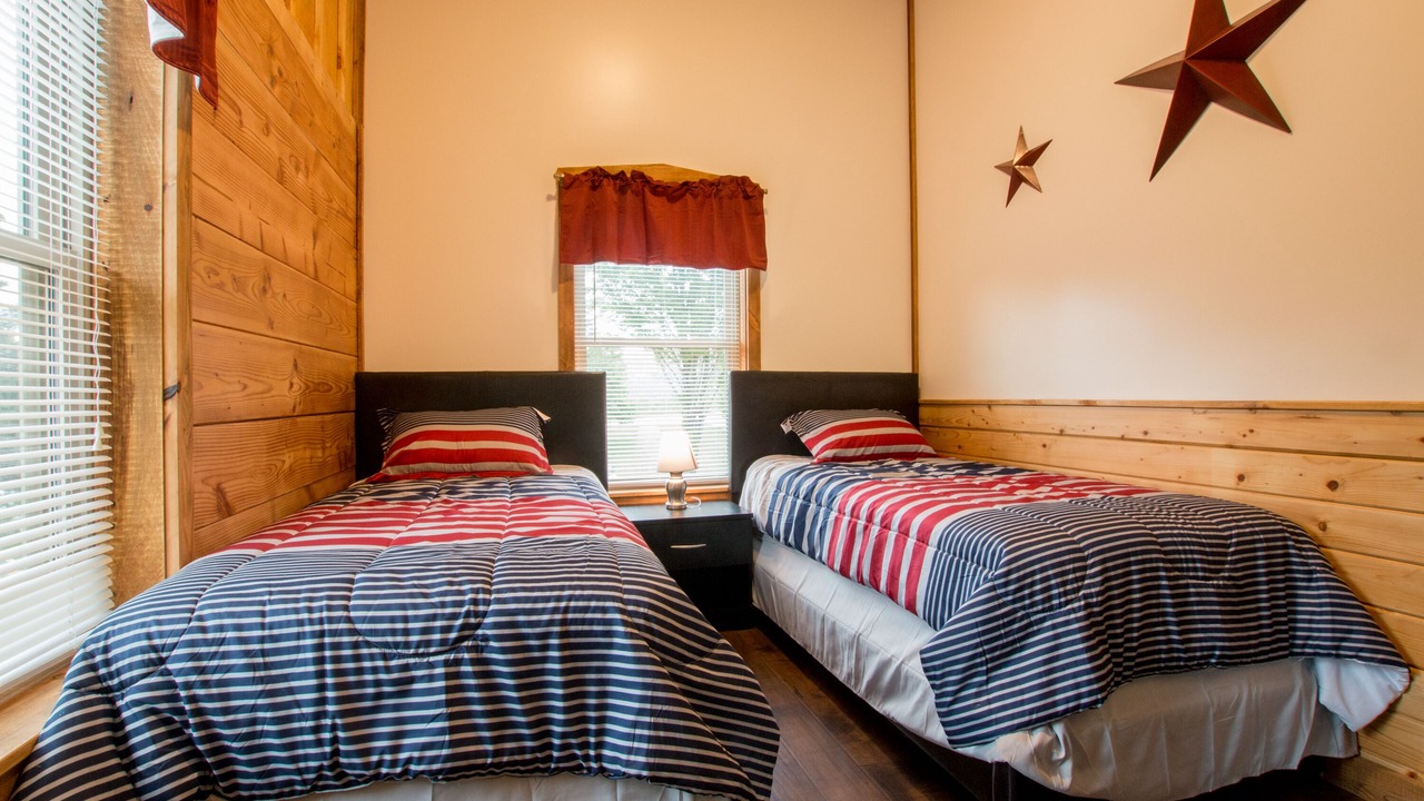 Photo of Bedroom in Oneonta