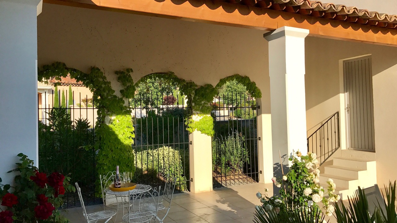 Photo of Patio Balcony in Pont Royal