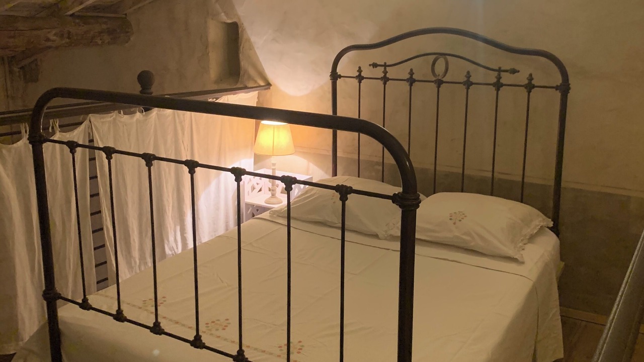 Photo of Bedroom in Rochefort-du-Gard