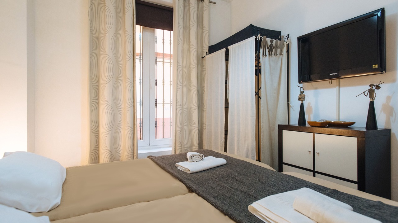 Photo of Bedroom in Alameda
