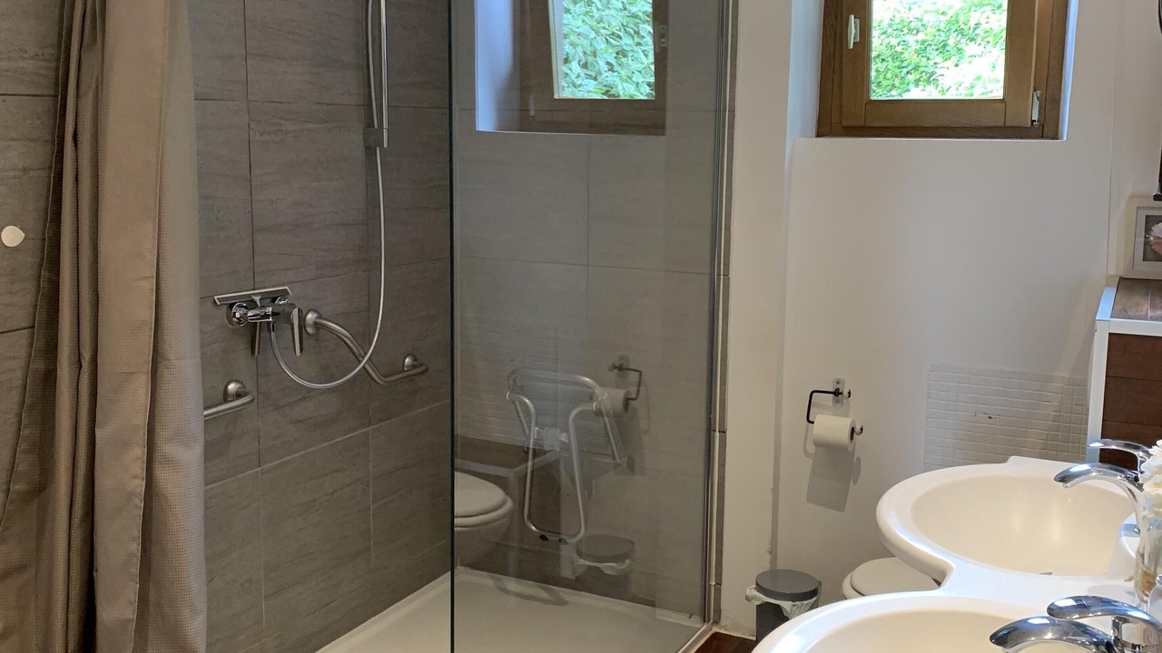 Photo of Bathroom in Gonneville-sur-Scie