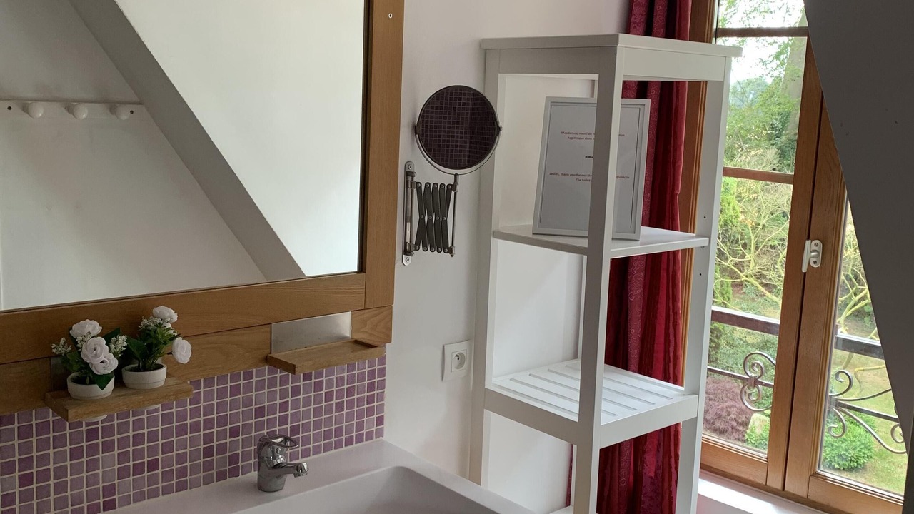 Photo of Bathroom in Gonneville-sur-Scie