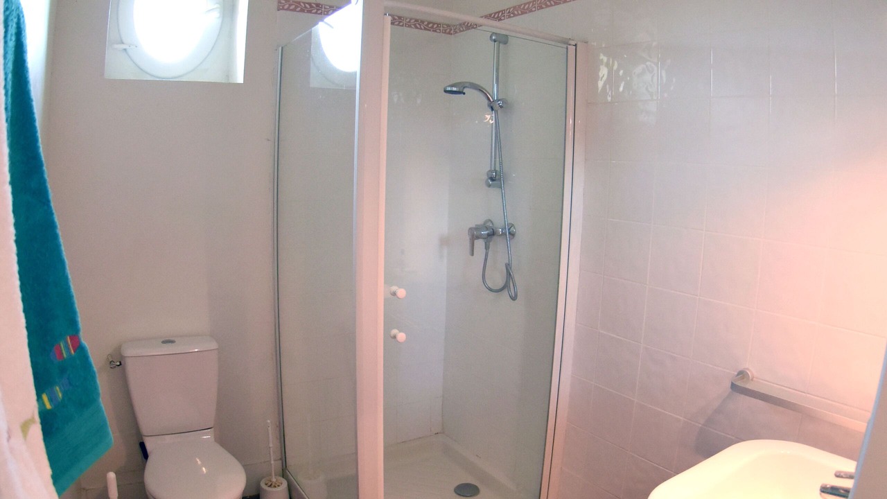 Photo of Bathroom in Le Plessis-Dorin