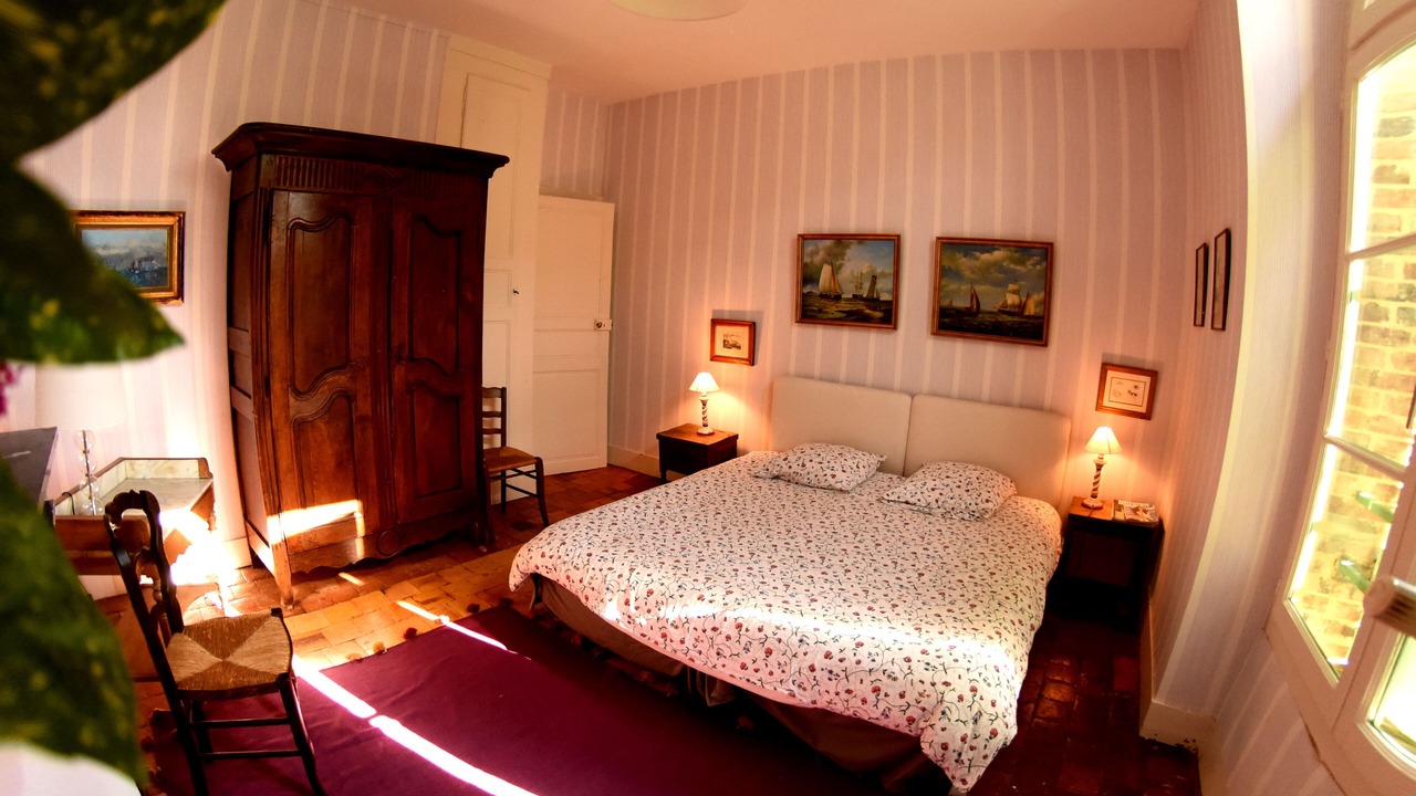 Photo of Bedroom in Le Plessis-Dorin