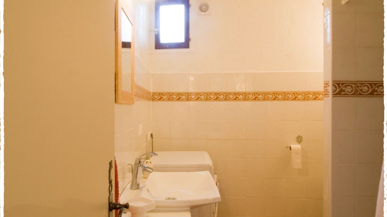 Photo of Others in Sablet