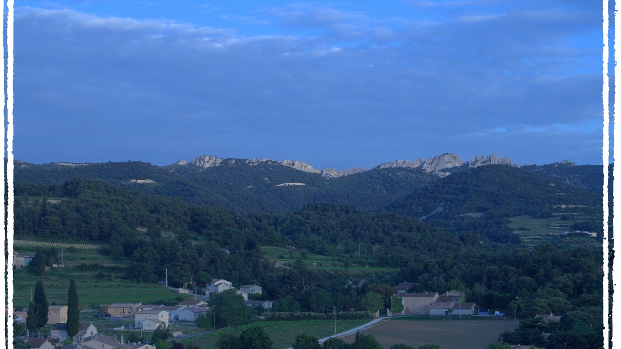 Photo of Others in Sablet