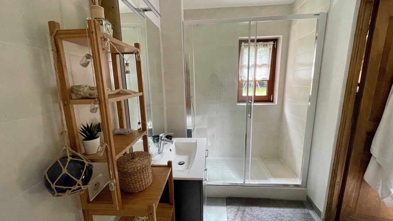 Photo of Bathroom in Beuzeville