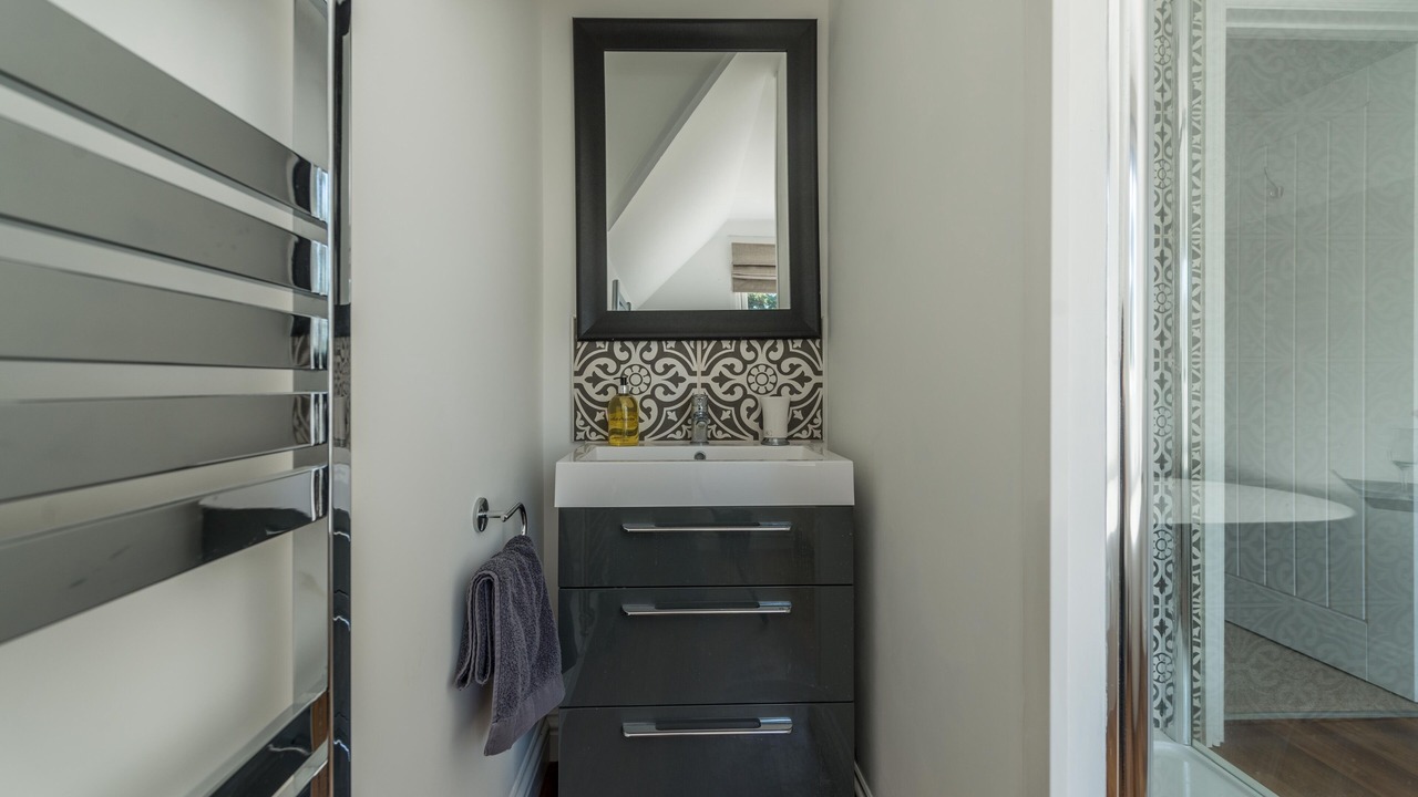 Photo of Bathroom in Crookham Village