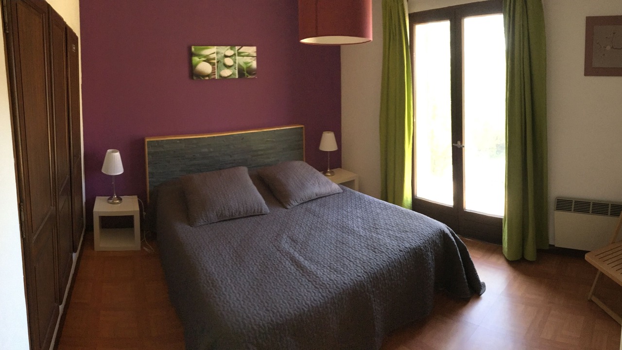 Photo of Bedroom in Saint-Julien-de-Peyrolas