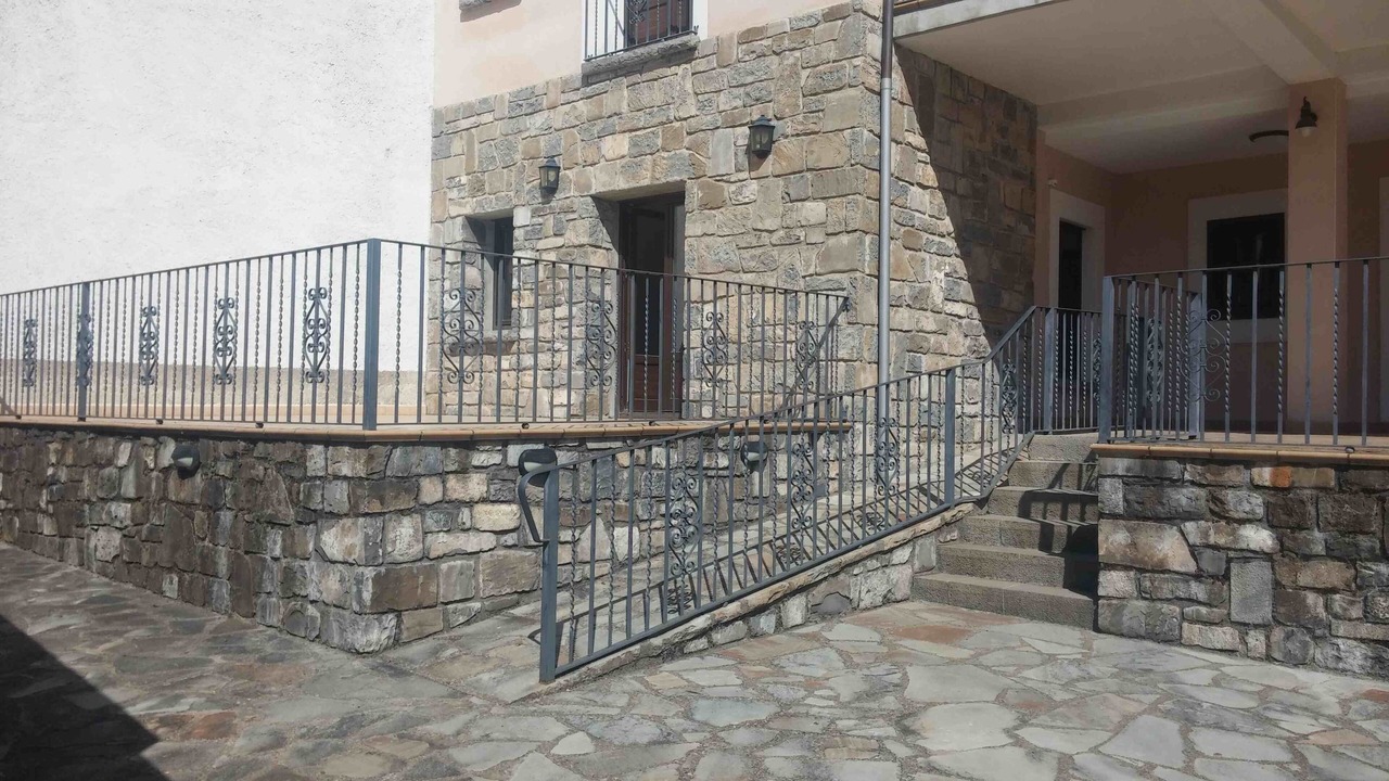 Photo of Outdoor in Hecho