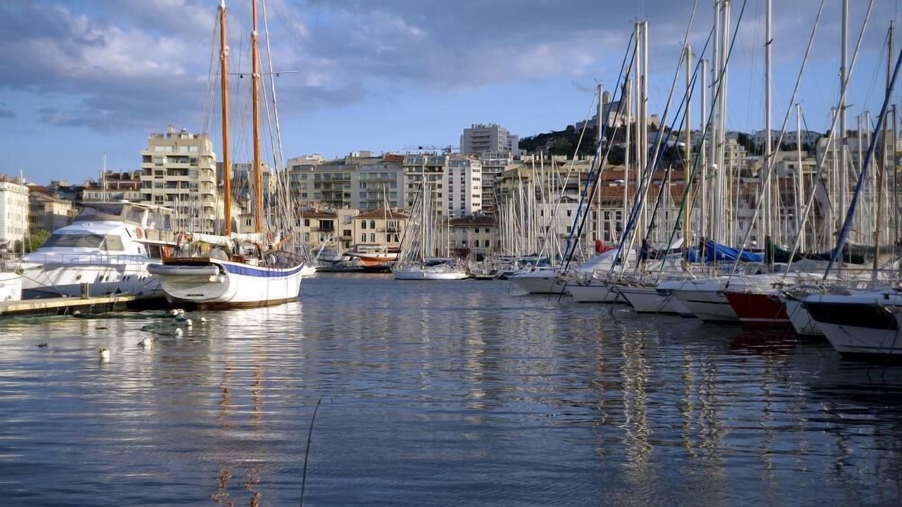 Photo of Others in Opera